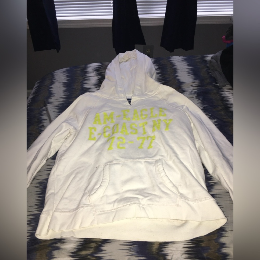 Women’s American Eagle Outfitters Cream Hoodie